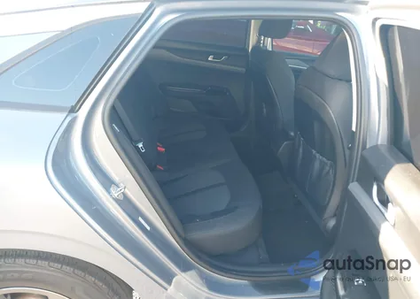 2021 Kia K5 Lxs z USA, uszkodzony, nr VIN 5XXG14J27MG045721